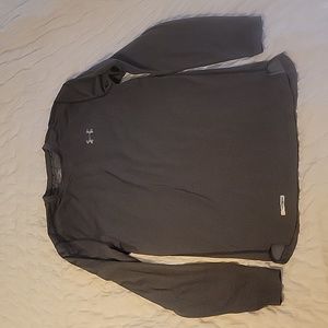 Womens UnderArmour cold gear shirt